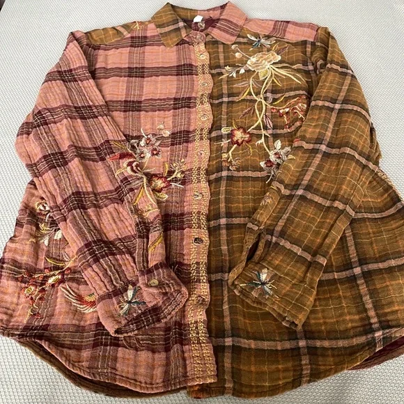 Johnny Was Varlese Multicolor Embroidered Plaid Oversized Shirt Size XS - Picture 7 of 13